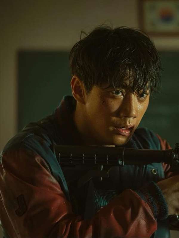Lee Jun-young Badland Hunters 2024 Jacket