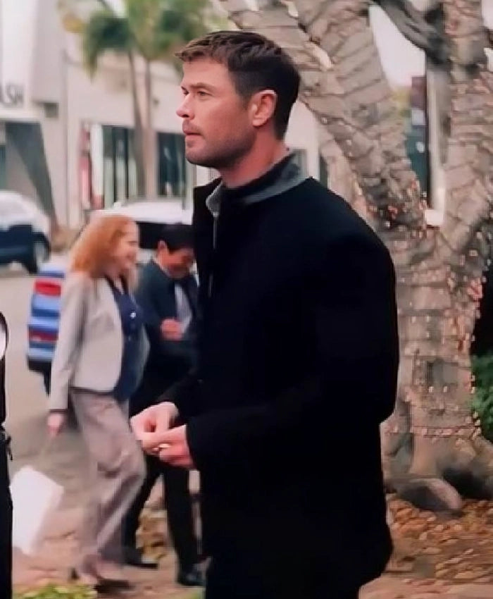 Chris Hemsworth Crime 101 Black Coat
