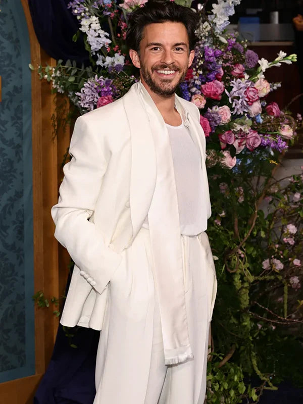 Bridgerton Premiere Jonathan Bailey White Suit