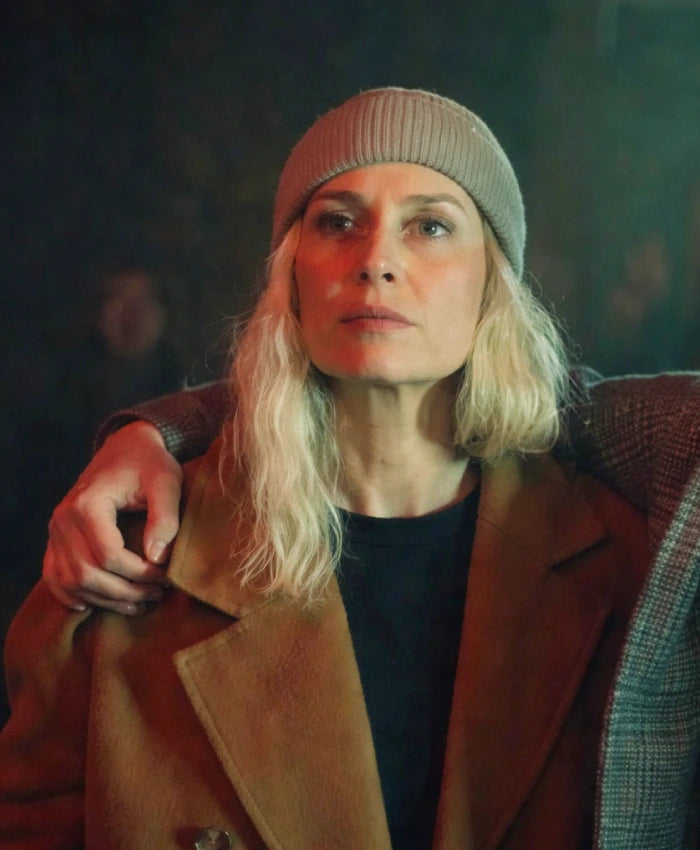 Meret Schäfer Unfamiliar S01 Brown Coat