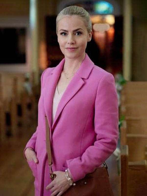 Amanda Schull The Blessing Bracelet Pink Coat