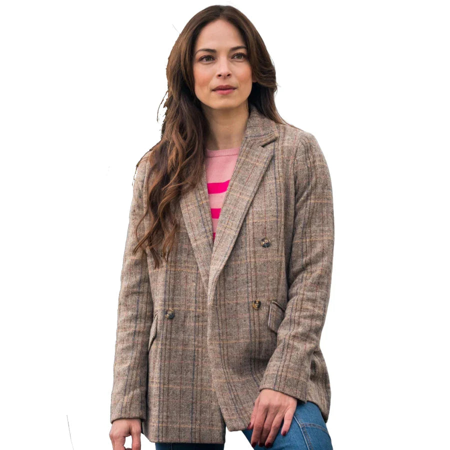 Murder In A Small Town Kristin Kreuk Coat